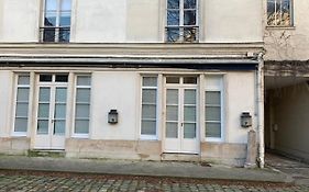 Aparthotel Appartement De Luxe - Petit Varenne À